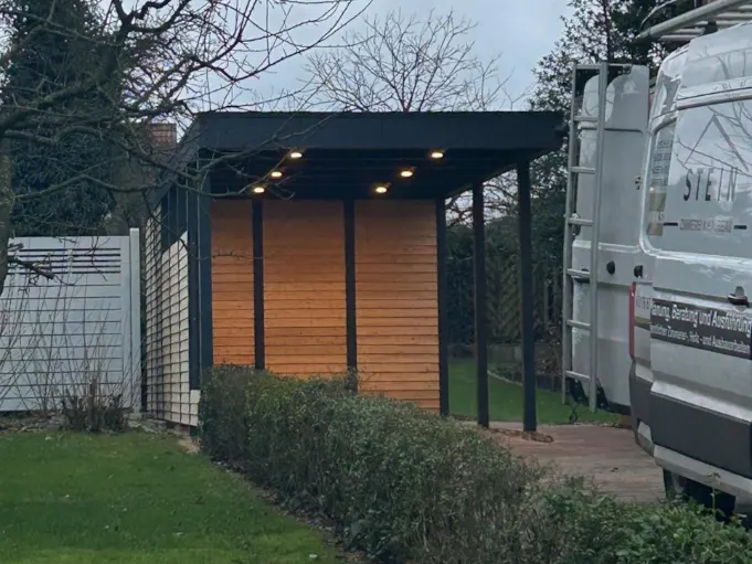 Carports mit integrierter Elektrik